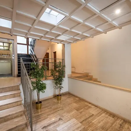 Living - Saluzzo * Турин