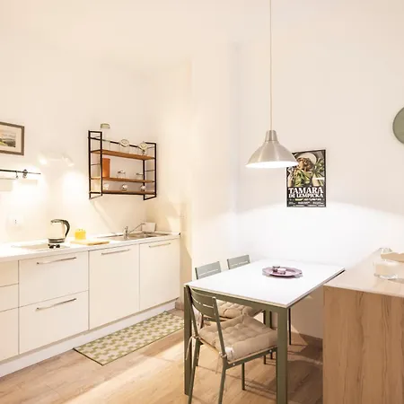 Living - Saluzzo * Турин